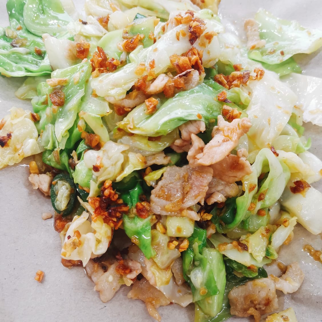 A11 铁板炒包菜肉根 Grilled Pork Loin with Cabbage