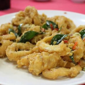 E03 咸蛋苏东 Sotong with Salted Eggs